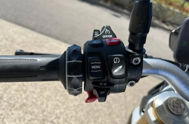 BMW 900 R A2 full pack 95cv