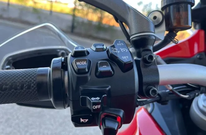 DUCATI V4 S 1160 Travel & Radar full pack