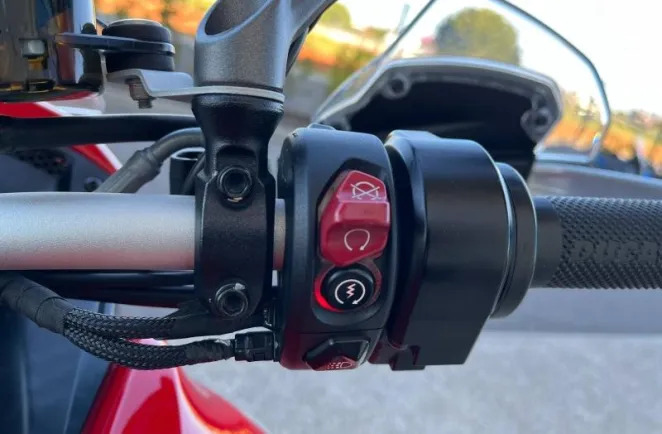 DUCATI V4 S 1160 Travel & Radar full pack