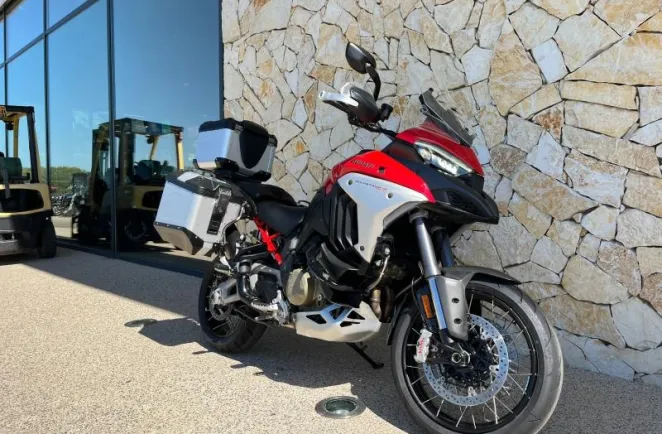DUCATI V4 Rally 1160 Adventure Travel & Radar