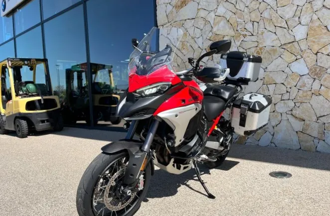 DUCATI V4 Rally 1160 Adventure Travel & Radar