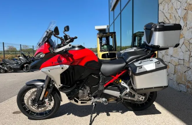 DUCATI V4 Rally 1160 Adventure Travel & Radar