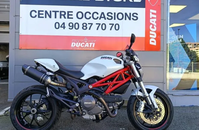 DUCATI Monster 796