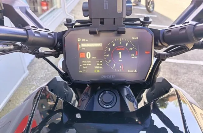 DUCATI Diavel 1158 V4