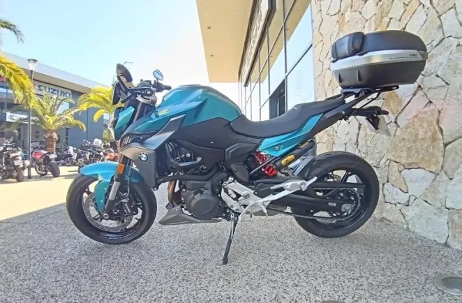 BMW 900 R 2025 105cv shifter