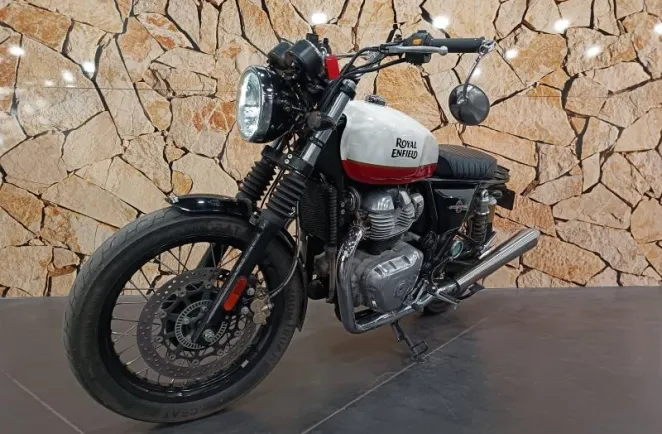 ROYAL ENFIELD Twin 650 Interceptor Canyon Red