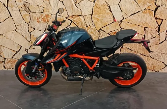 KTM Super Duke 1290 R Evo ABS 2022