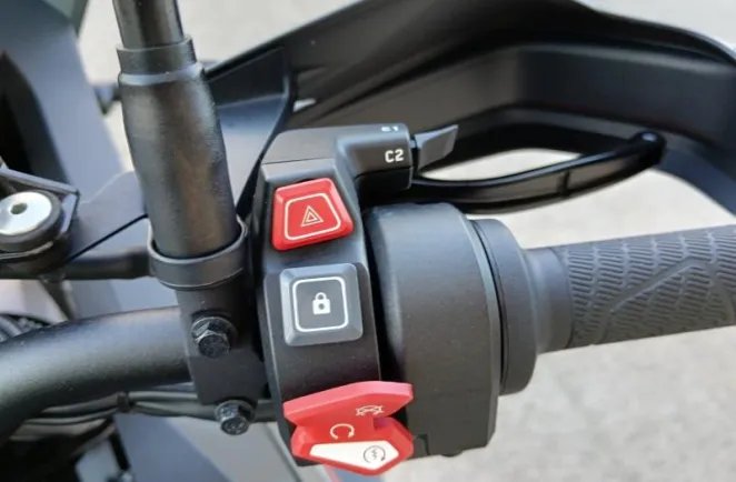 KTM 1290 S modèle 2022 Tech pack