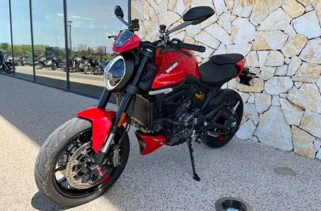 DUCATI Monster+ 937