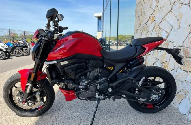 DUCATI Monster+ 937
