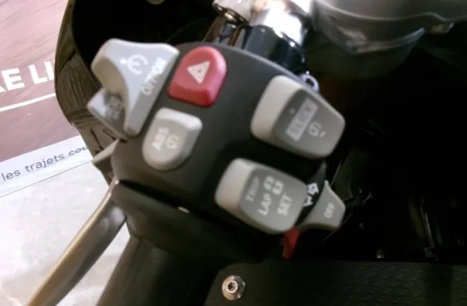 BMW S 1000 RR AKRAPOVIC + SHIFTER PRO + MODES PRO