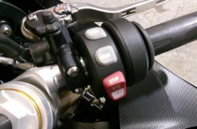 BMW S 1000 RR AKRAPOVIC + SHIFTER PRO + MODES PRO