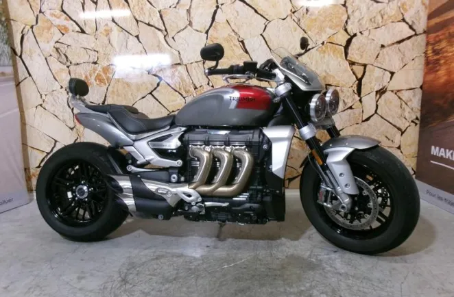TRIUMPH Rocket III 2500 R