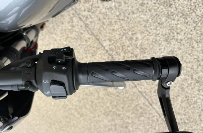 MOTO-GUZZI V7 850 Stone Corsa