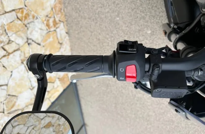 MOTO-GUZZI V7 850 Stone Corsa