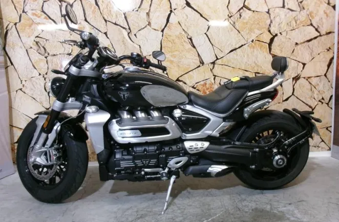 TRIUMPH Rocket III Storm 2500 R