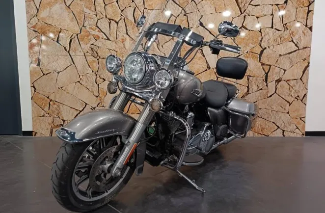 HARLEY-DAVIDSON Road King Classic 1690 Couleur ABS 2016