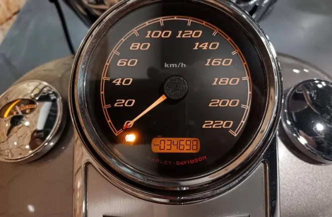 HARLEY-DAVIDSON Road King Classic 1690 Couleur ABS 2016