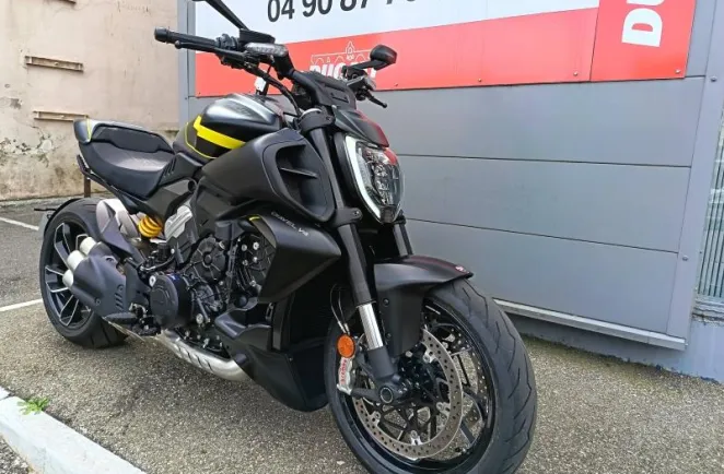 DUCATI Diavel 1158 V4