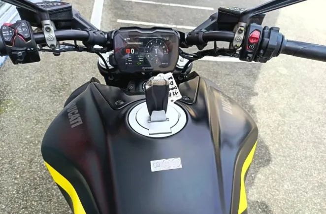 DUCATI Diavel 1158 V4