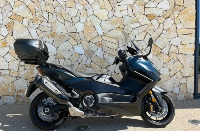 YAMAHA XP TMAX 562+ option top case