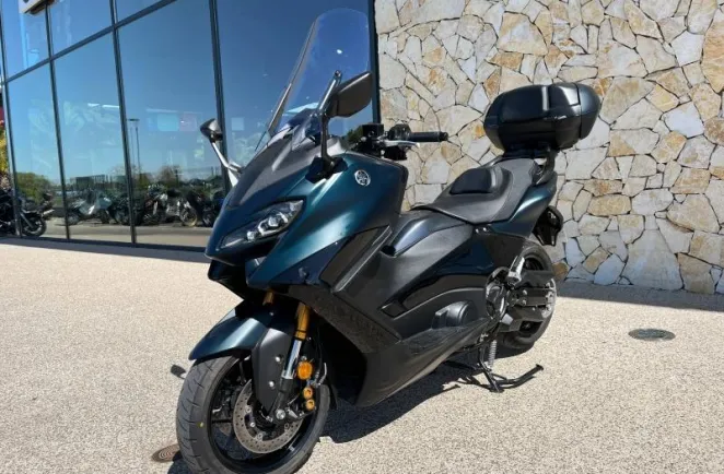 YAMAHA XP TMAX 562+ option top case