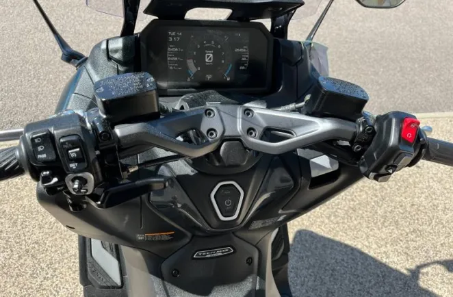 YAMAHA XP TMAX 562+ option top case