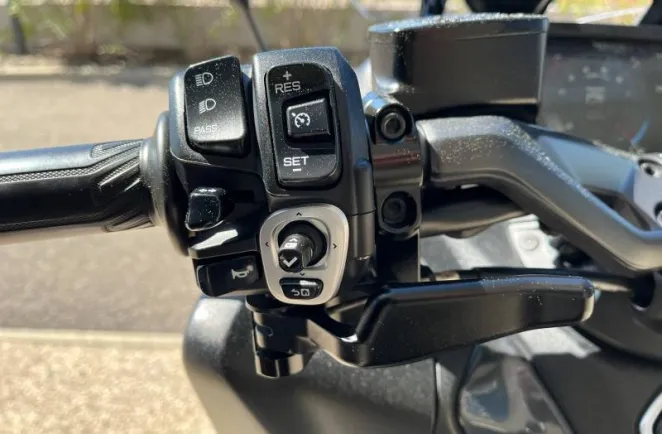 YAMAHA XP TMAX 562+ option top case