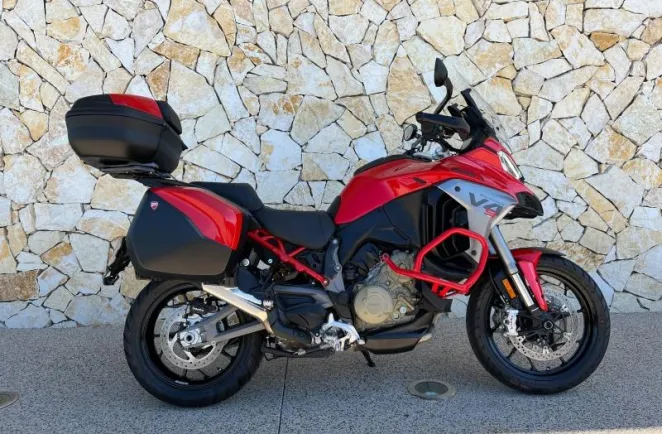DUCATI V4 S 1160 Travel & Radar 2025