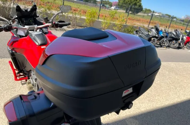 DUCATI V4 S 1160 Travel & Radar 2025