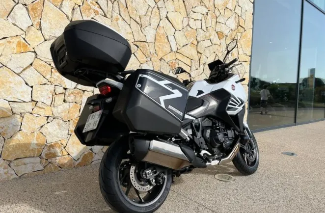 HONDA 1100 DCT