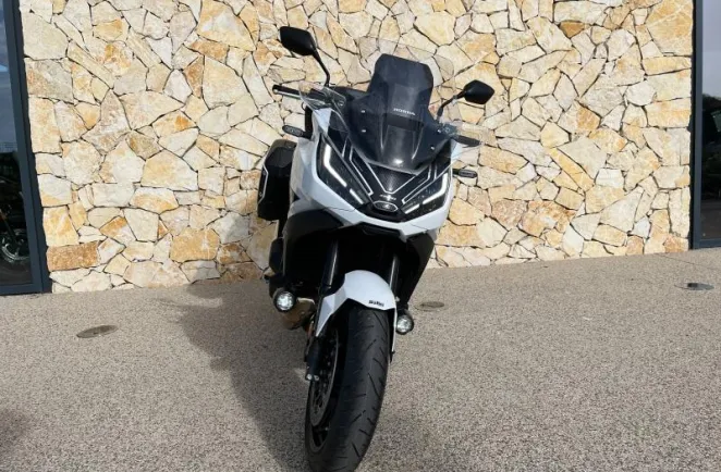 HONDA 1100 DCT