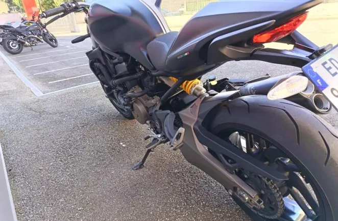 DUCATI Monster 821 Dark ABS