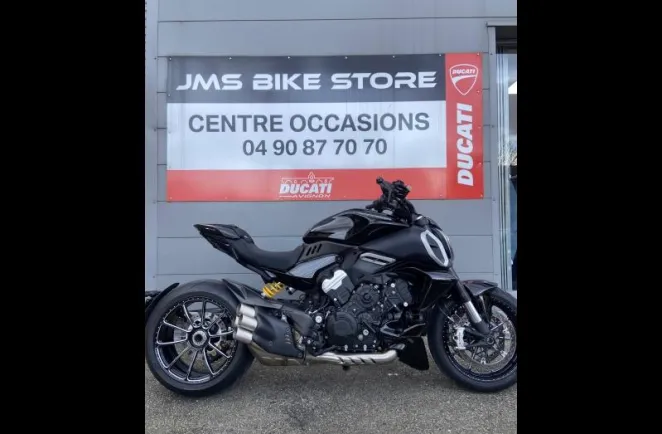 DUCATI Diavel 1158 V4