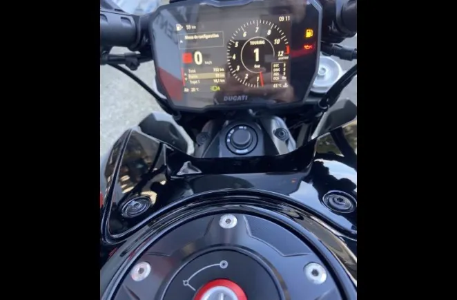DUCATI Diavel 1158 V4