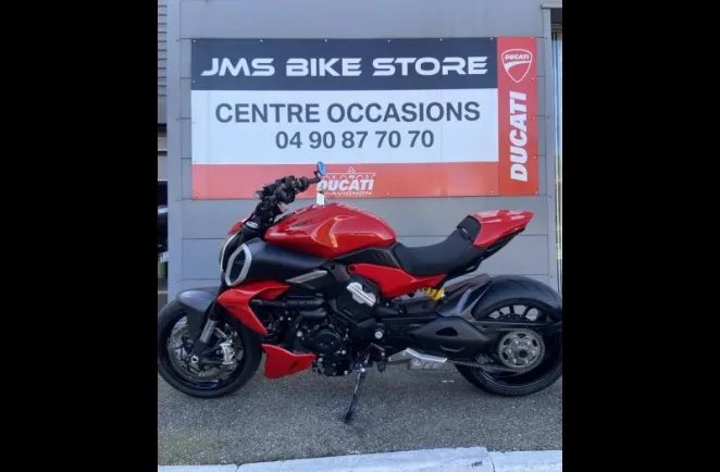 DUCATI Diavel 1158 V4
