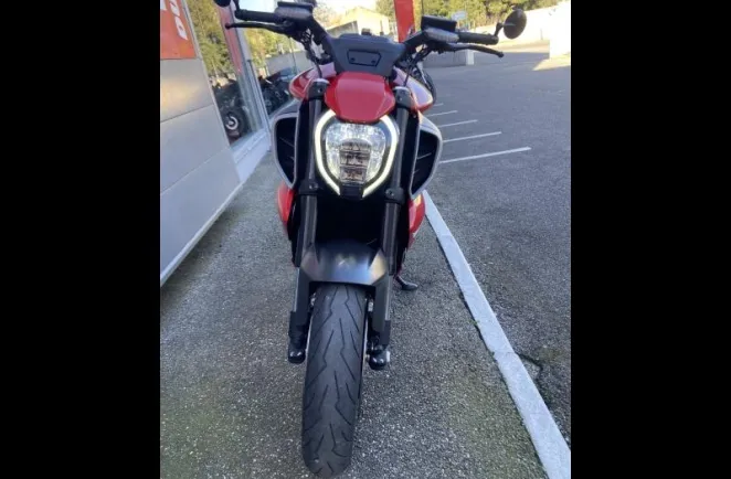DUCATI Diavel 1158 V4