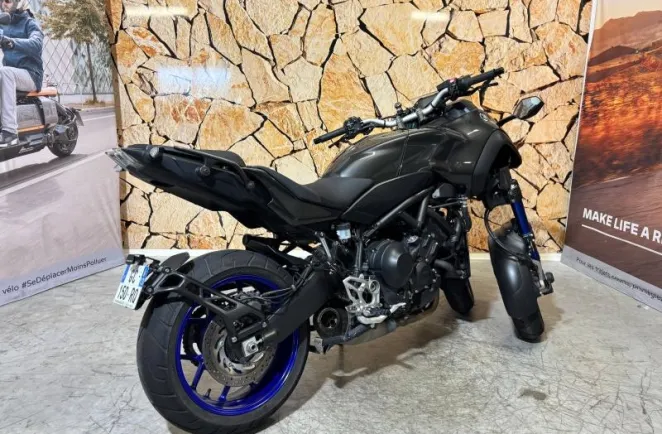 YAMAHA Niken 900 2018