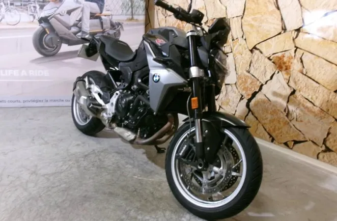 BMW F 900 R