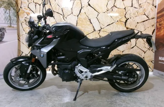 BMW F 900 R