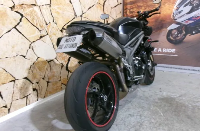 TRIUMPH Speed Triple 1050 RS