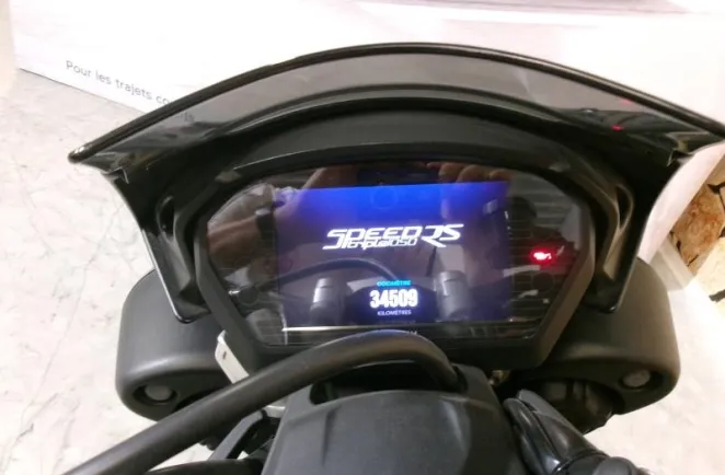 TRIUMPH Speed Triple 1050 RS