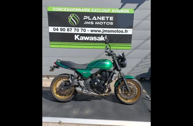KAWASAKI Z 650 RS 1ER MAIN 383 KMS (particulier)BRIDEE A2 A SAISIR