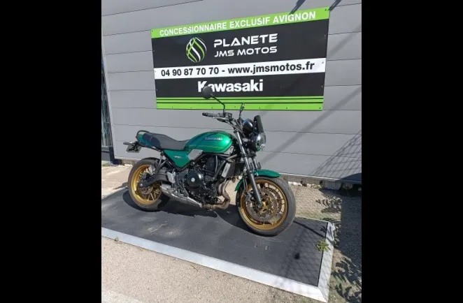 KAWASAKI Z 650 RS 1ER MAIN 383 KMS (particulier)BRIDEE A2 A SAISIR