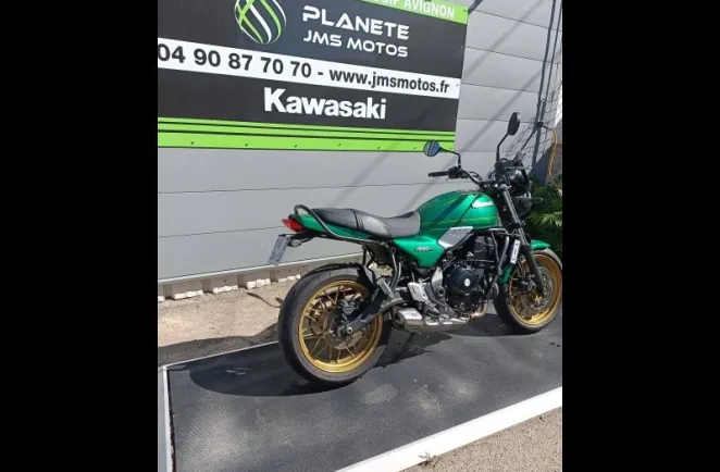 KAWASAKI Z 650 RS 1ER MAIN 383 KMS (particulier)BRIDEE A2 A SAISIR