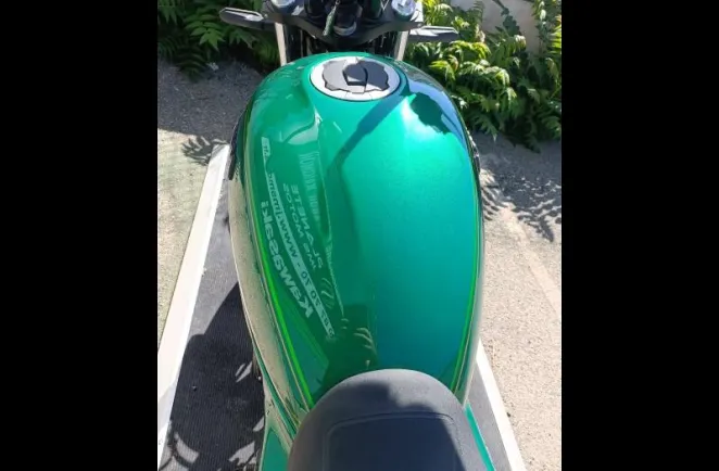KAWASAKI Z 650 RS 1ER MAIN 383 KMS (particulier)BRIDEE A2 A SAISIR