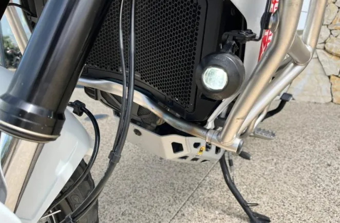 DUCATI 937 avec option
