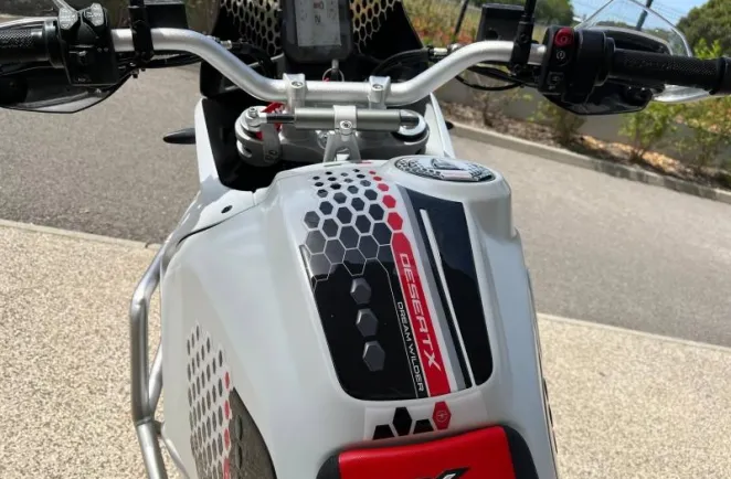DUCATI 937 avec option