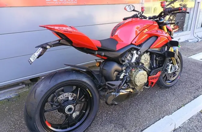 DUCATI 1103 Streetfighter V4 S 2023