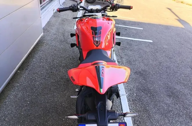 DUCATI 1103 Streetfighter V4 S 2023